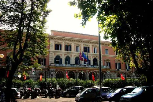 Trova la droga dei genitori in casa: grave bimba di 11 mesi a Roma