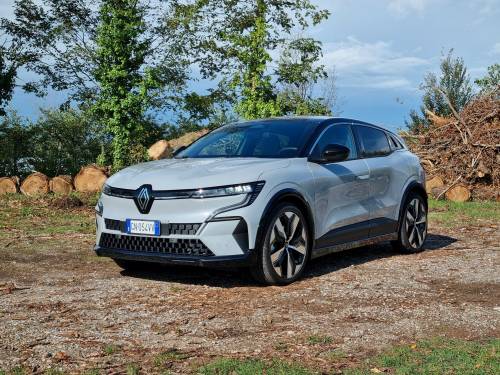 Renault Megane E-Tech Electric: guarda la gallery del crossover ibrido