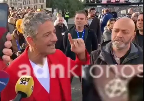 Il bodyguard di Fiorello ha una croce celtica al collo: scoppia la polemica