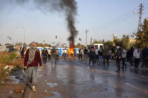 "Ondata anti americana": cosa rivela l'assalto alla base Nato in Turchia