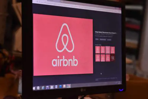 Maxi-sequestro per Airbnb. "Non ha versato la cedolare"