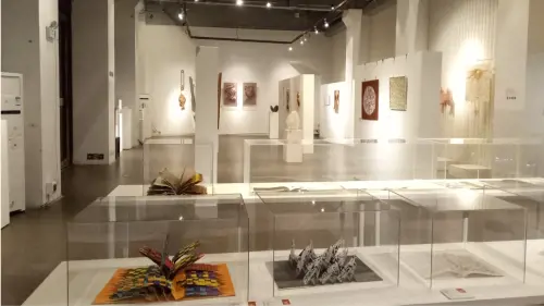 L'auspicio di un futuro condiviso alla Biennale dell'arte della carta di Shangai