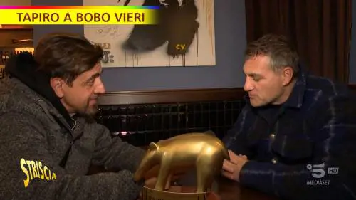 "A tutti quei maiali schifosi...". La rivelazione di Vieri sulla Bobo tv