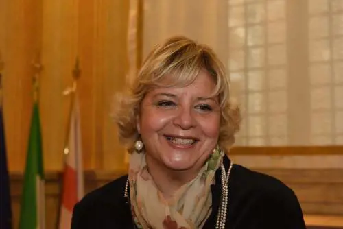 "La bioetica clinica non si fa nei tribunali. La piccola è vigile, staccare è eutanasia"