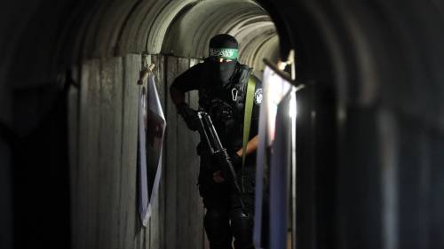 Acqua per stanare i terroristi: le Idf allagano i tunnel di Hamas