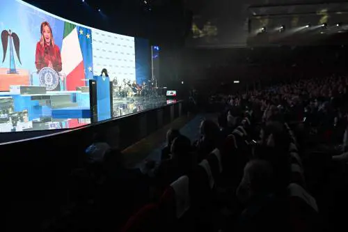 Artigiani perseguitati Meloni li difende: "Bugie sull'evasione. Siete la spina dorsale del Made in Italy"