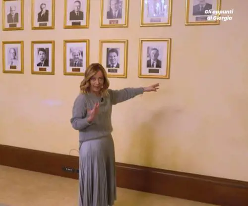 Meloni lancia la sfida del premier eletto: "Volete decidere voi o lasciar fare ai partiti?"