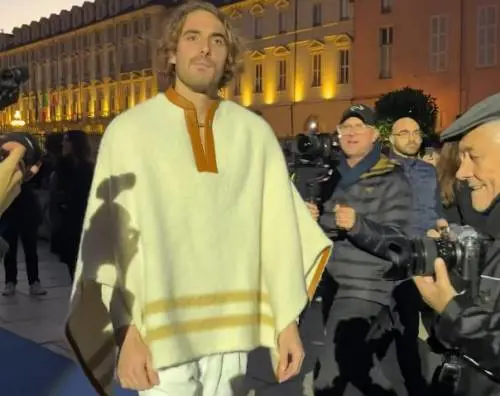 Atp Finals, Tsitsipas ferma l'allenamento e Nole acciaccato: cosa succede nel gruppo di Sinner