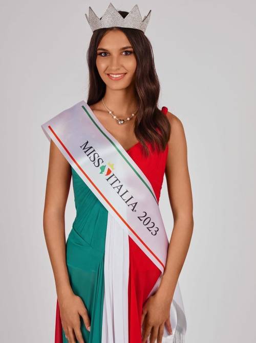 Miss Italia 2023 è la piemontese Francesca Bergesio, figlia di un senatore leghista