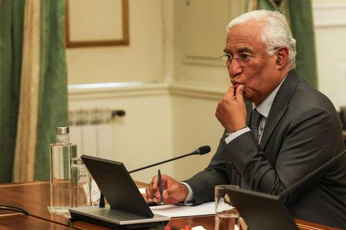Portogallo, l'errore della procura "salva" l'ex premier indagato per corruzione