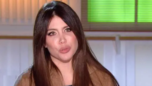"Leucemia mieloide cronica". Wanda Nara mostra i referti della malattia