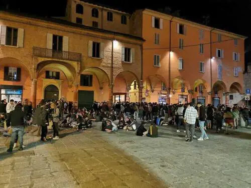 Allarme sicurezza, a Bologna è sempre peggio e i cittadini raccolgono le firme