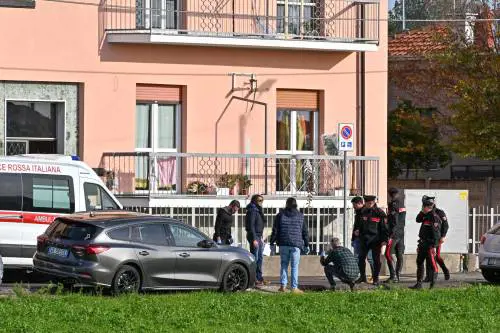 Tragedia a Milano, spara alla compagna e si toglie la vita. Erano in Italia da 3 mesi