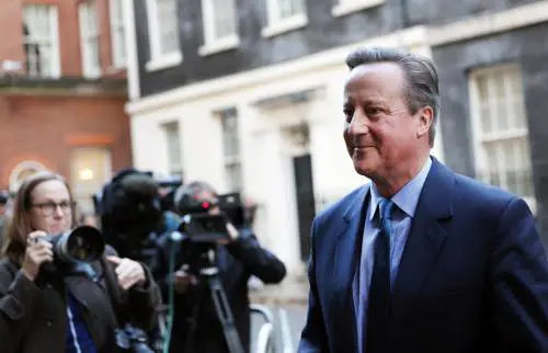 Il ritorno di Cameron (ministro post Brexit)