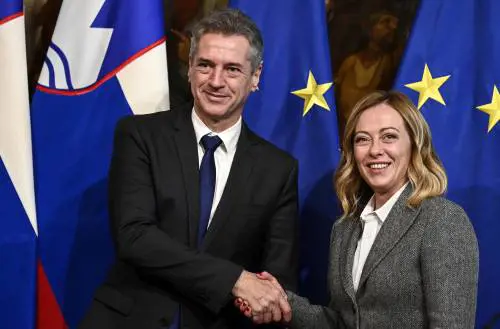"Stop controlli al confine appena possibile". La conferma di Meloni al premier sloveno