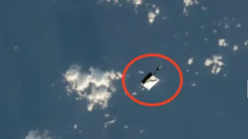 Le astronaute della Nasa perdono la cassetta degli attrezzi nello spazio. Perché è così pericolosa