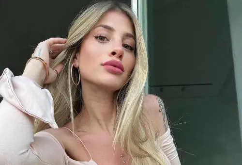"Avete vite che fanno pietà". E Chiara Nasti sbrocca per il figlio