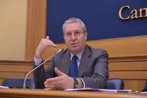 "Landini rispetti le regole e il Garante. Ormai è diventato un soggetto politico"