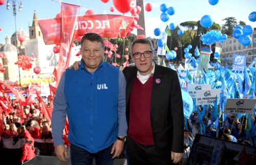 Il Pd getta la maschera e sciopera con Landini: "Condividiamo le ragioni"