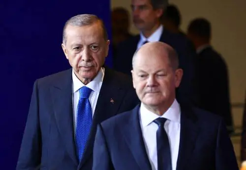 Show antisemita di Erdogan, stop di Scholz