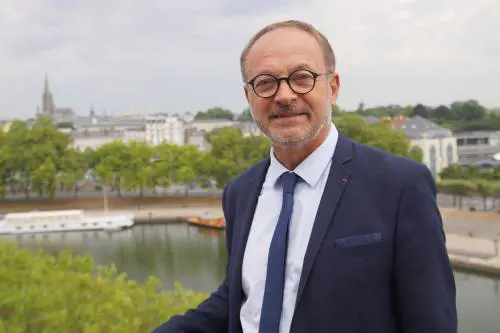 Scandalo Parigi, senatore droga deputata per stuprarla