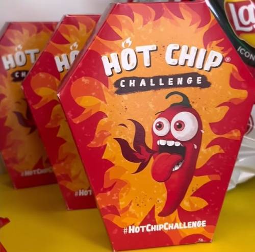 Hot Chip Challenge, patatine messe al bando, stop a vendita e pubblicità
