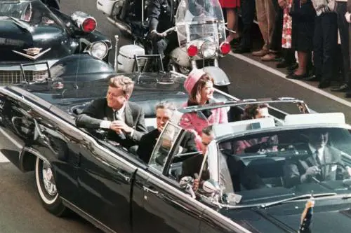 La firma di Donald per desecretare gli atti. "Far luce sugli omicidi di Jfk e Luther King"