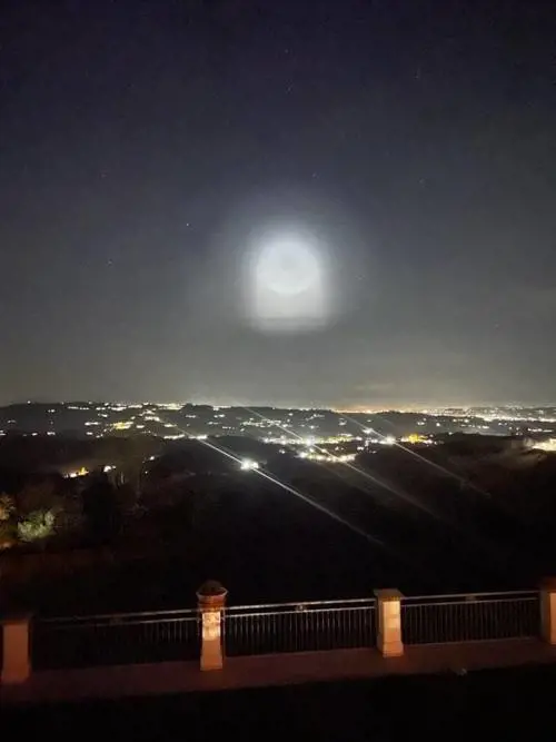 "Un bagliore anomalo" così il test missilistico della Francia ha illuminato l'Italia