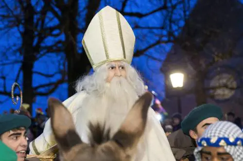 "Cambiare nome a San Nicola". Il diktat per non offendere gli islamici