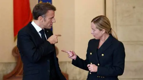 "Salvata dai francesi". La mossa della Meloni con l'azienda italiana Microtecnica
