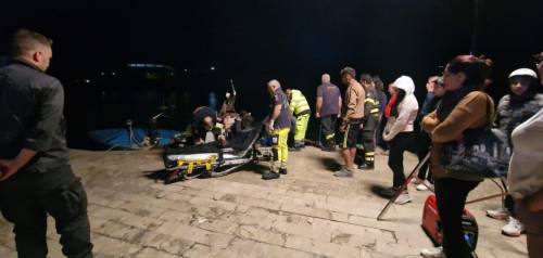 Barchino in ferro naufraga a Lampedusa, morta una bimba di 2 anni