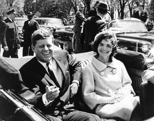 Spin doctor, tv e marketing: cosa c'è dietro il mito immortale di JfK