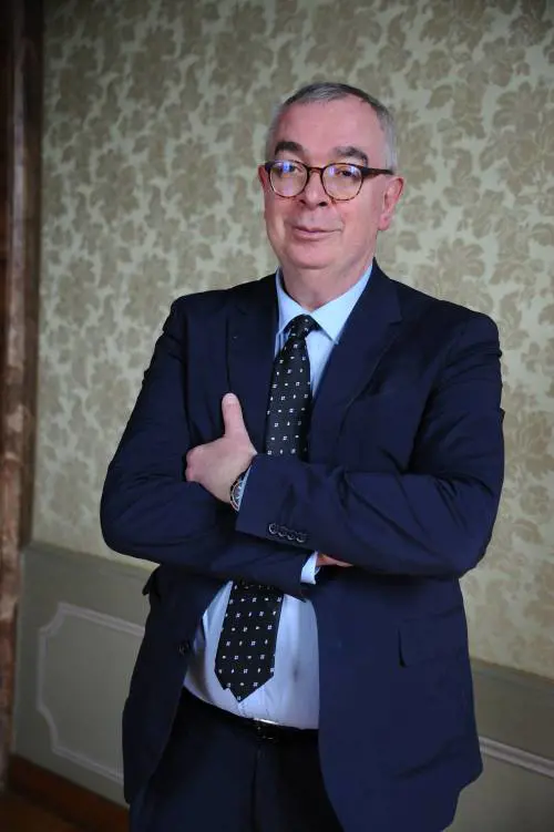 "Io nel tritacarne, non mi dimetto. Critiche di parte e strumentali"