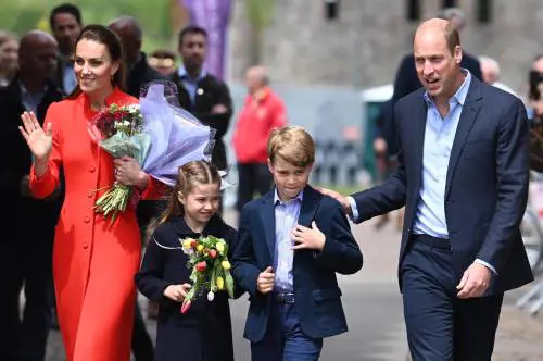 Bullismo a corte: dalle accuse a Meghan ai problemi di Carlo, George e Kate 