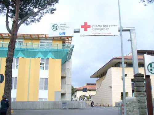 Firenze, tenta di stuprare una 20enne: è caccia al nordafricano