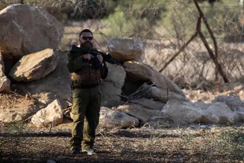 La copia delle barriere e i buchi nel terreno: i segreti di Hamas dietro al blitz contro Israele
