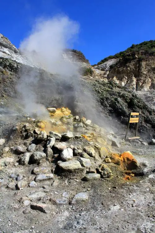 Terremoti, nuove scosse nei Campi Flegrei: la più forte di magnitudo 3.2