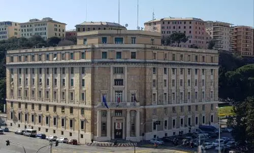 Incastrata dalla "trappola" della festa. Minorenne violentata dal branco
