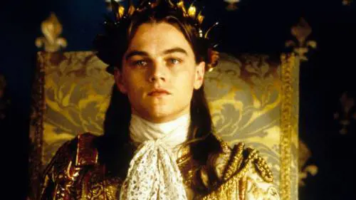 L'uomo con la "maschera di ferro": Di Caprio e il gemello di Luigi XIV