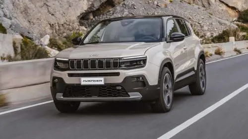 Jeep Avenger, novità, dotazione e prezzi del Model Year 2024