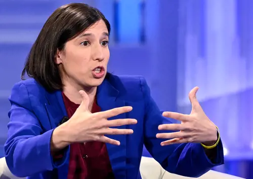 "Identificateci tutti". La sinistra santifica il "patriota" del loggione come eroe antifascista