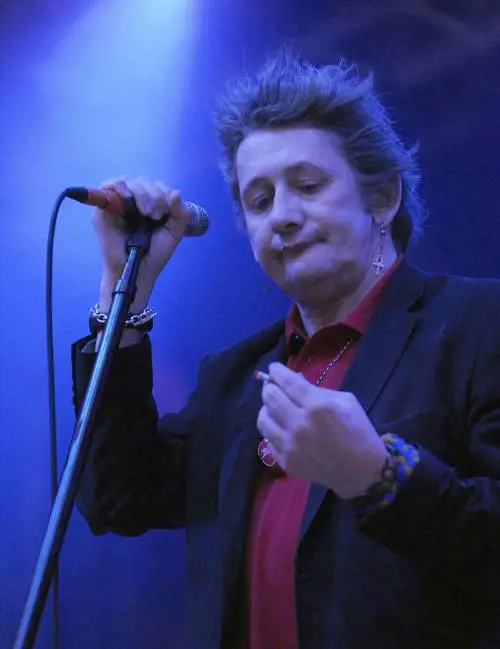 Addio a Shane MacGowan, cantante dei Pogues: aveva 65 anni