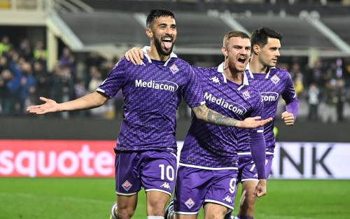 Conference League, la Fiorentina supera in rimonta il Genk. Ma gli ottavi non sono ancora sicuri