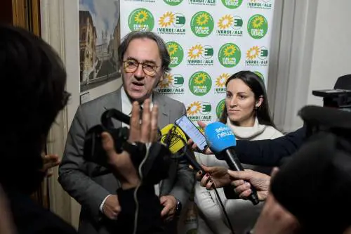 La bomba maschilismo scoppia fra i progressisti dopo accuse e invettive rivolte al centrodestra