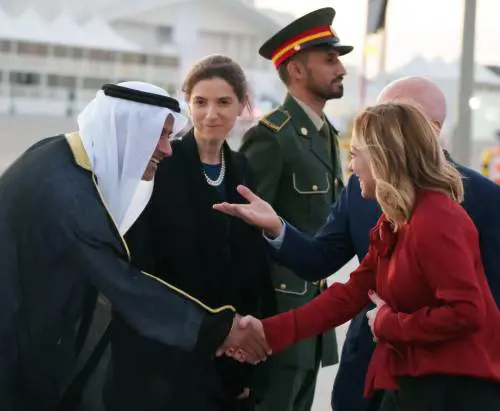 Meloni: "Cibi sani a tutti, no a quelli sintetici per i poveri". L'impegno dell'Italia a Cop28