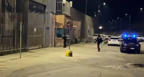 Allarme carceri italiane, cella data alle fiamme a Como: furia dei sindacati