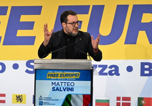 Salvini incita i sovranisti e lancia l