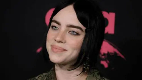 "Pensavo fosse ovvio...". Billie Eilish fa coming out