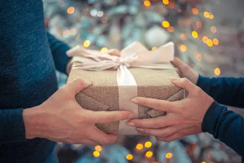 A Natale rischi di ricevere pochi regali: ecco perché