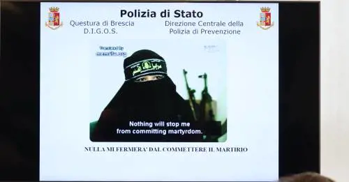 Inneggiavano alla jihad. Arrestati a Brescia due pakistani